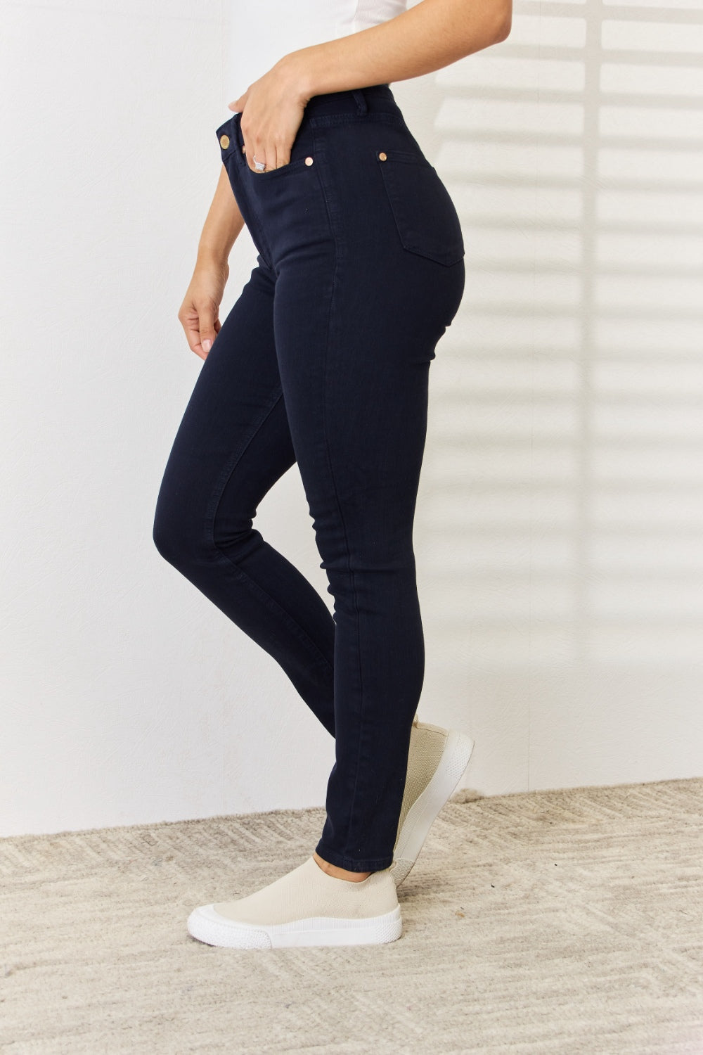 Judy Blue Jeans Retro Fit "Slim" Jeans-Tummy Control Panel